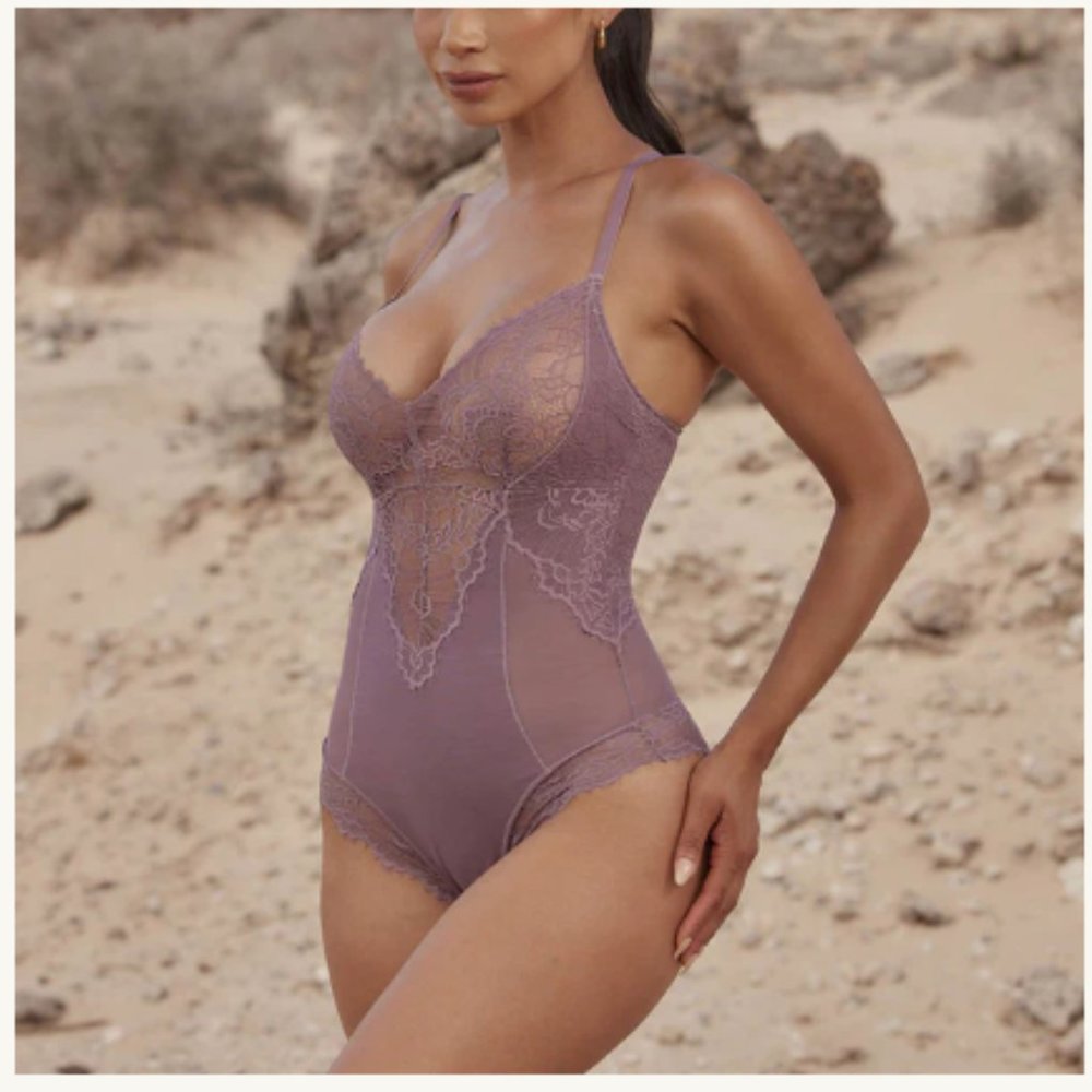 Pinsy Sculpting Lace Shapewear Bodysuit - Lavender Size 1X NWT